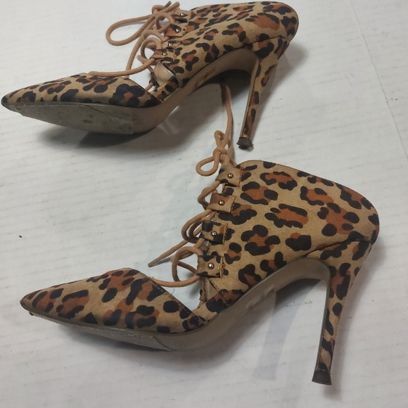 Breckelles Animal Print Woman's Pointed Toe Slip-on Heels Size 8.5M - Picture 5 of 13